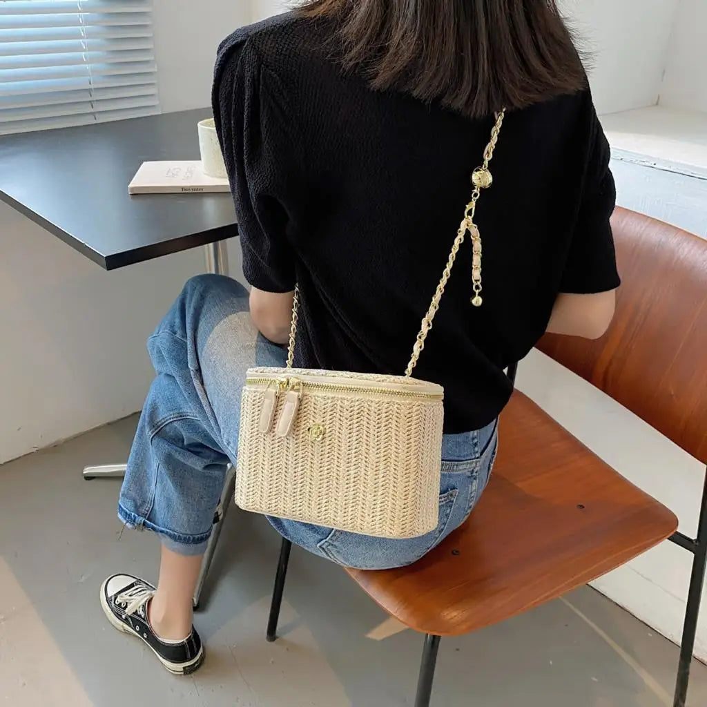 Sac à Main Femme Été en Paille Tissée – Mini Sac Seau Élégant avec Chaîne