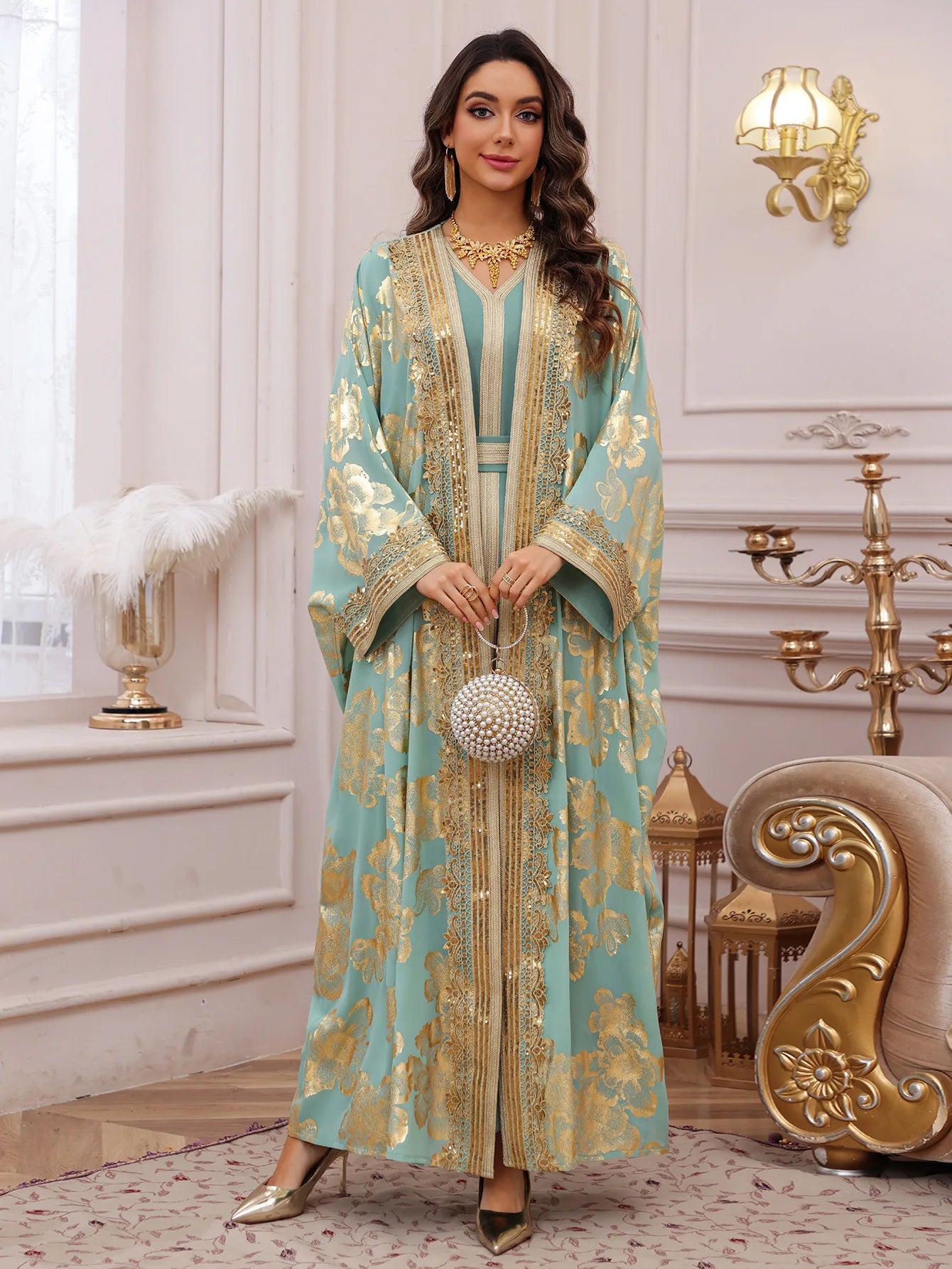 2. Kaftan Luxe Femme – Abaya Longue Brodée Style Oriental