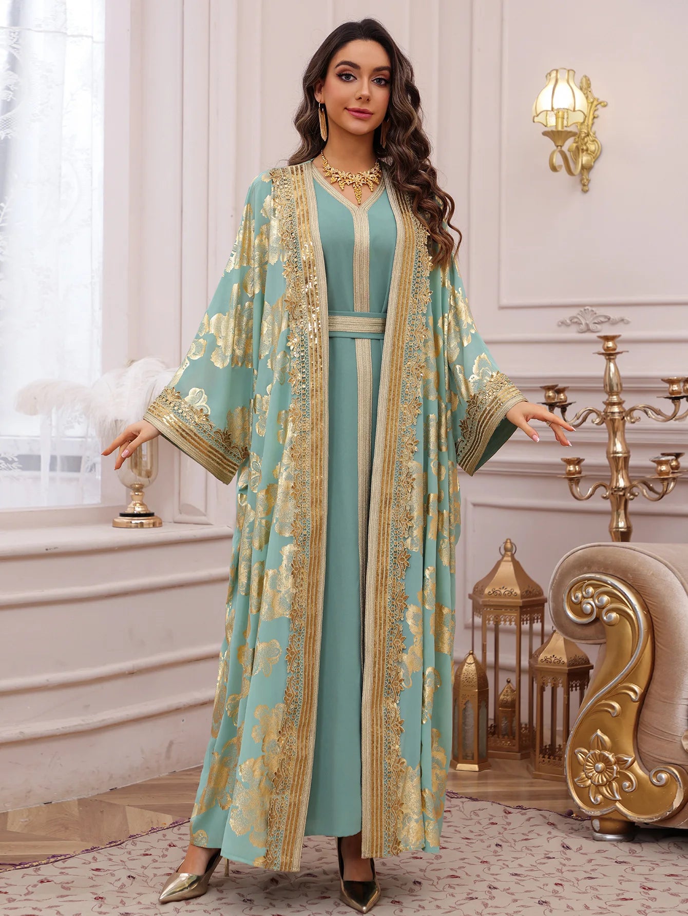 2. Kaftan Luxe Femme – Abaya Longue Brodée Style Oriental